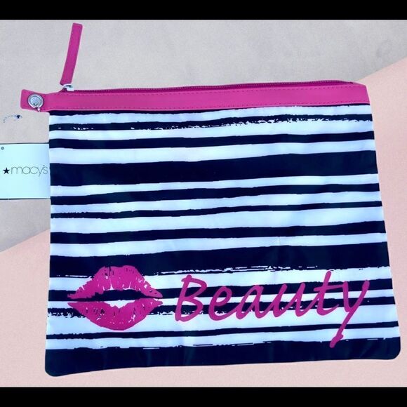 Macy's Beauty Bag Pouch Waterproof NEW WITH TAGS 12”x 9”. - Picture 2 of 5